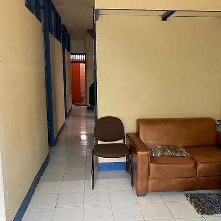 Cempaka Hostel Labuan Bajo Luaran gambar