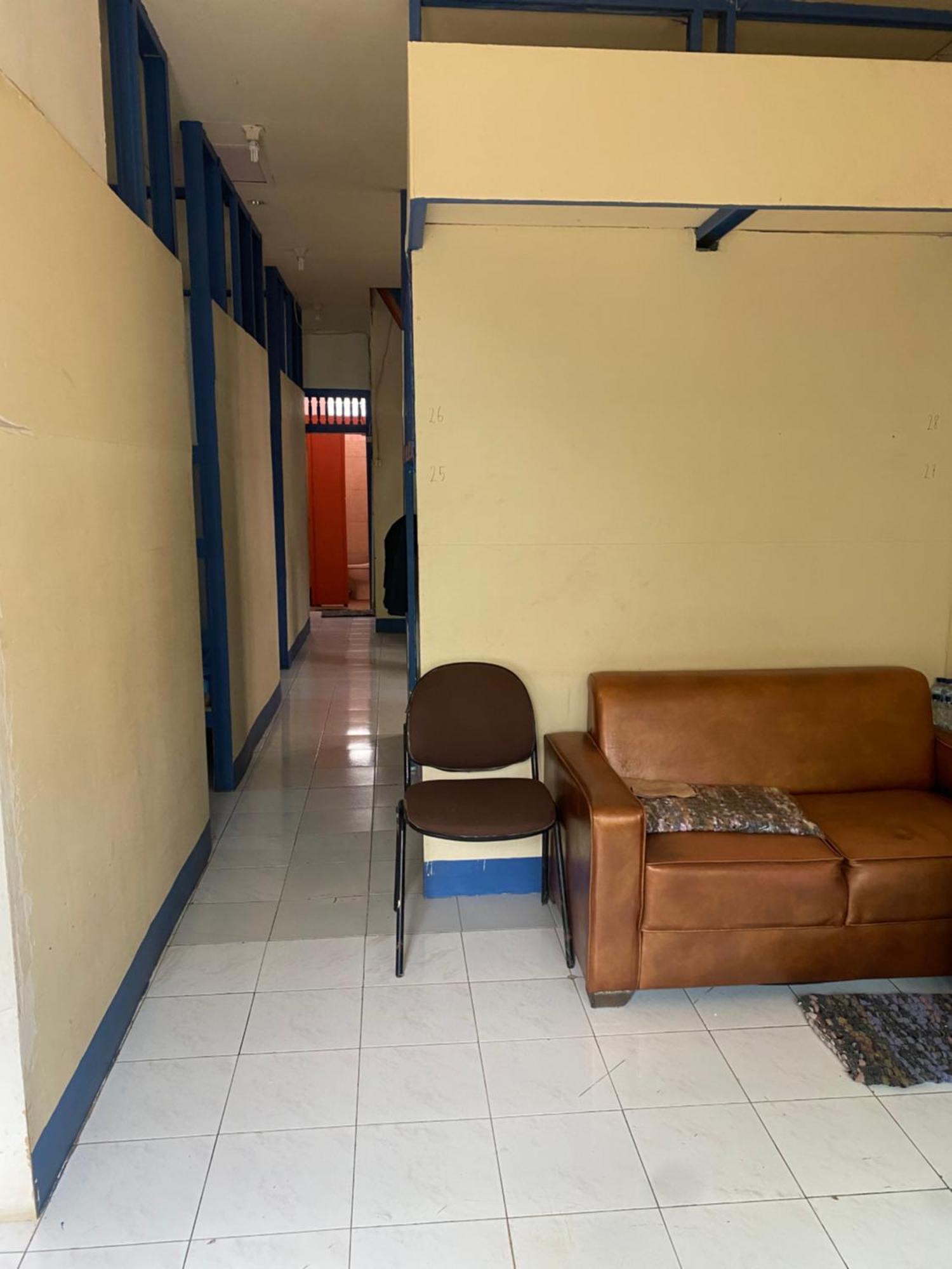 Cempaka Hostel Labuan Bajo Luaran gambar