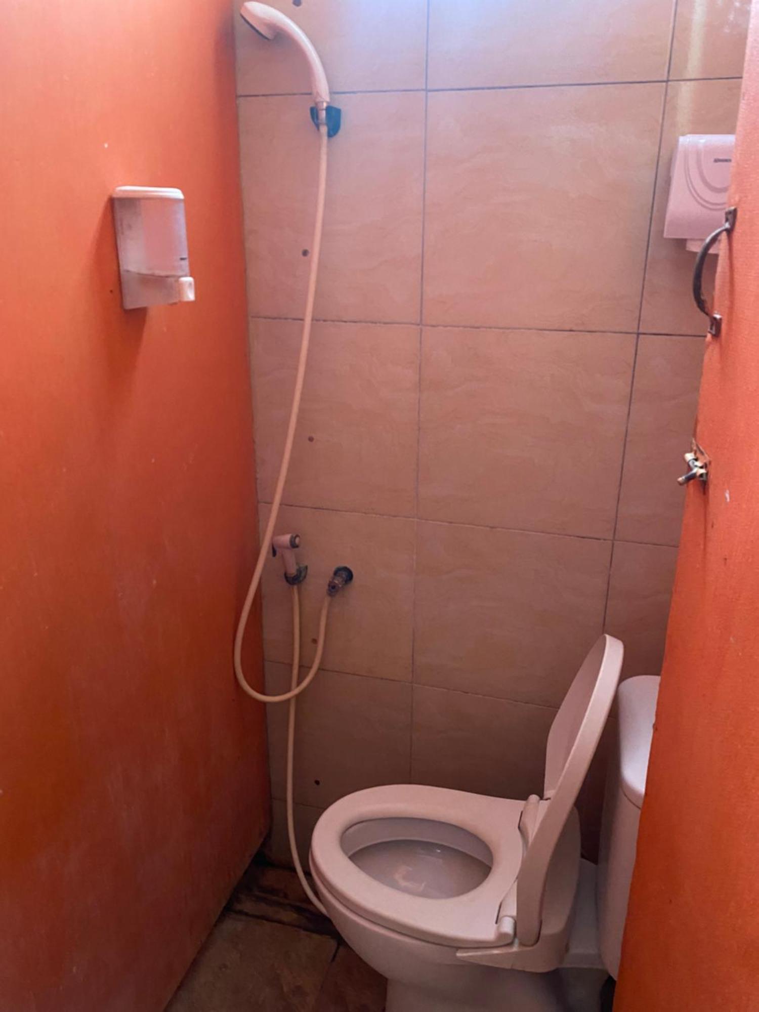 Cempaka Hostel Labuan Bajo Luaran gambar