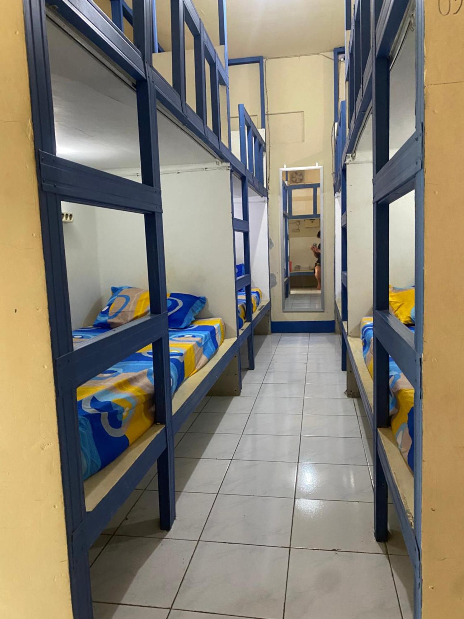 Cempaka Hostel Labuan Bajo Luaran gambar